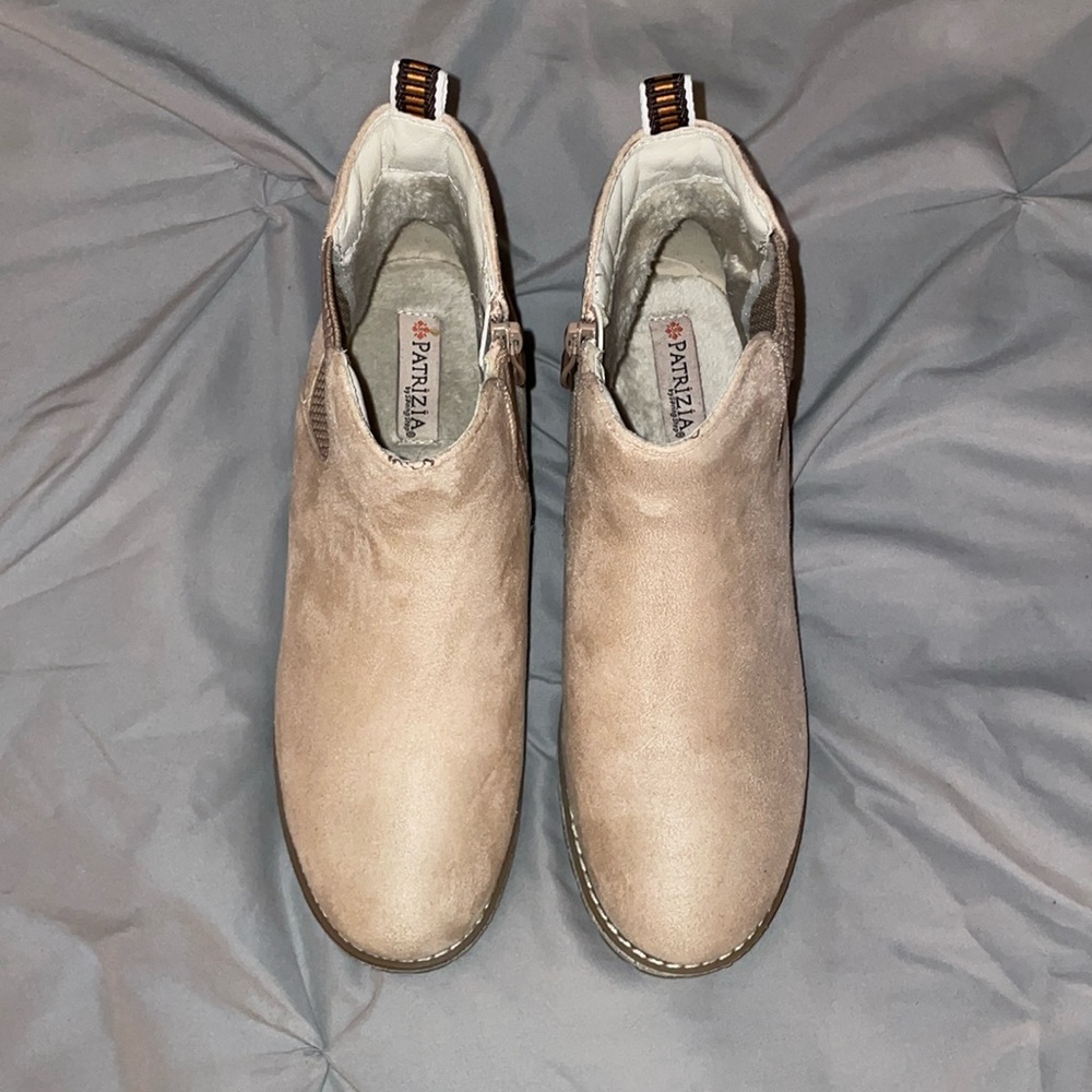 Chelsea Boot - Picture 2 of 7